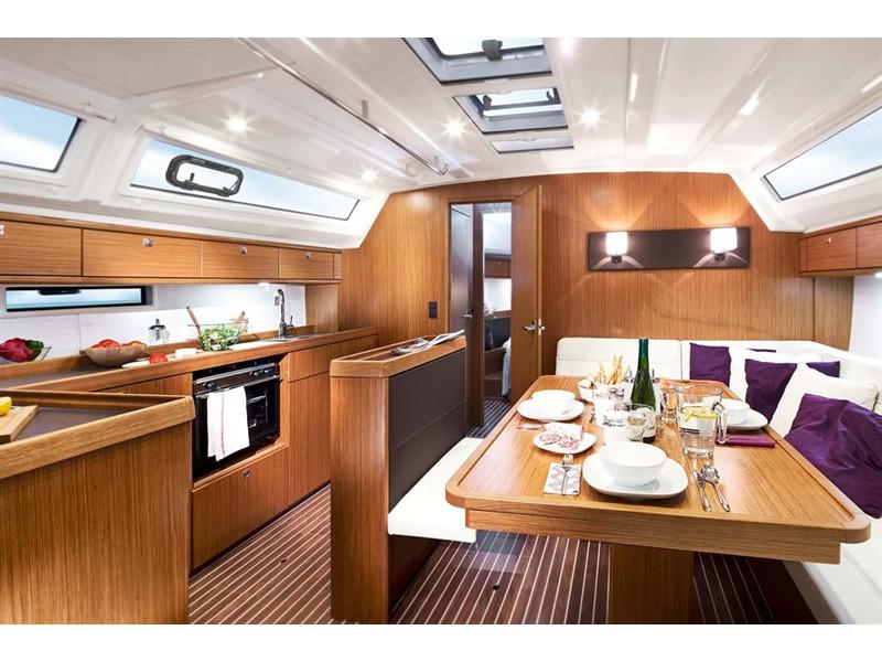 Book yachts online - sailboat - Bavaria Cruiser 46 - Electron - rent