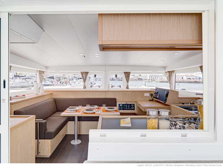 Book yachts online - catamaran - Lagoon 400 S2 - Elina - rent