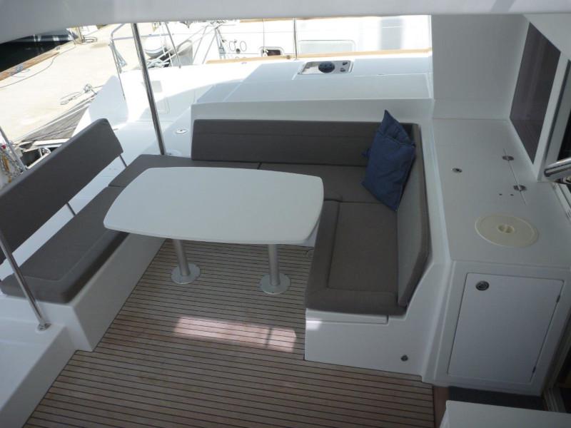 Book yachts online - catamaran - Lagoon 450 Sport (4+2 cab.) - Oryx - rent