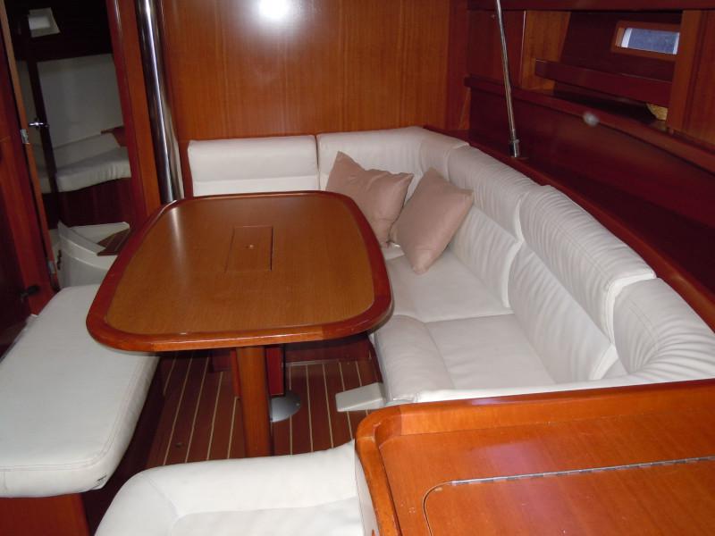 Book yachts online - sailboat - Dufour 365 - Feeling - rent