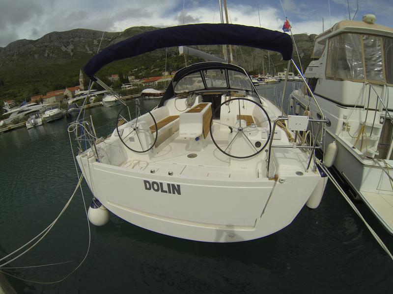 Book yachts online - sailboat - Dufour 410 Grand Large - Dolin - rent