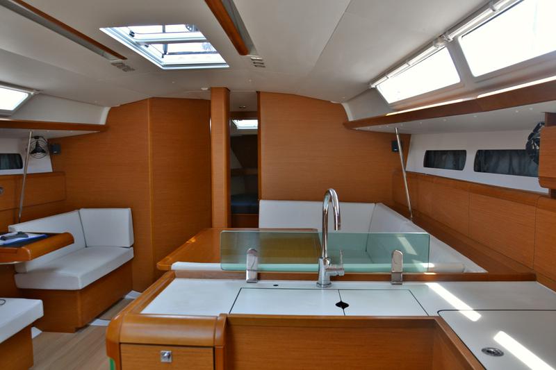 Book yachts online - sailboat - Sun Odyssey 449 - Jak - rent