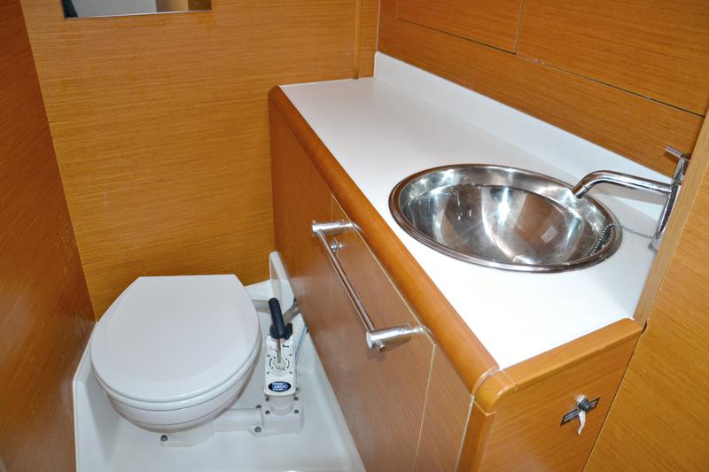 Book yachts online - sailboat - Sun Odyssey 449 - Jak - rent