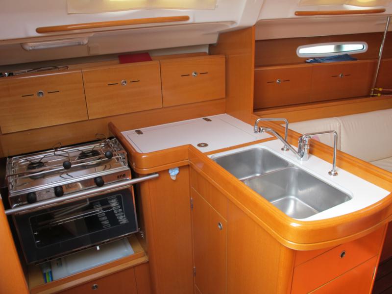 Book yachts online - sailboat - First 36.7 - no name - rent