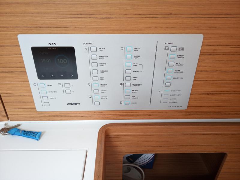 Book yachts online - sailboat - Elan Impression 45 BT - Knotty Buoy - rent