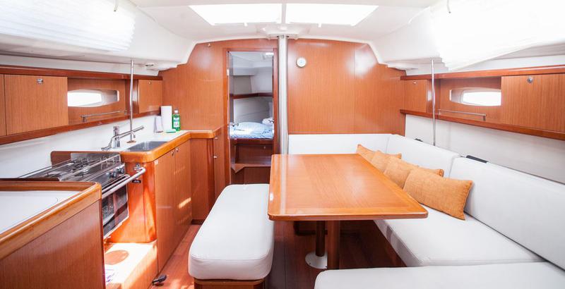 Book yachts online - sailboat - Oceanis 40 - Ventura - rent