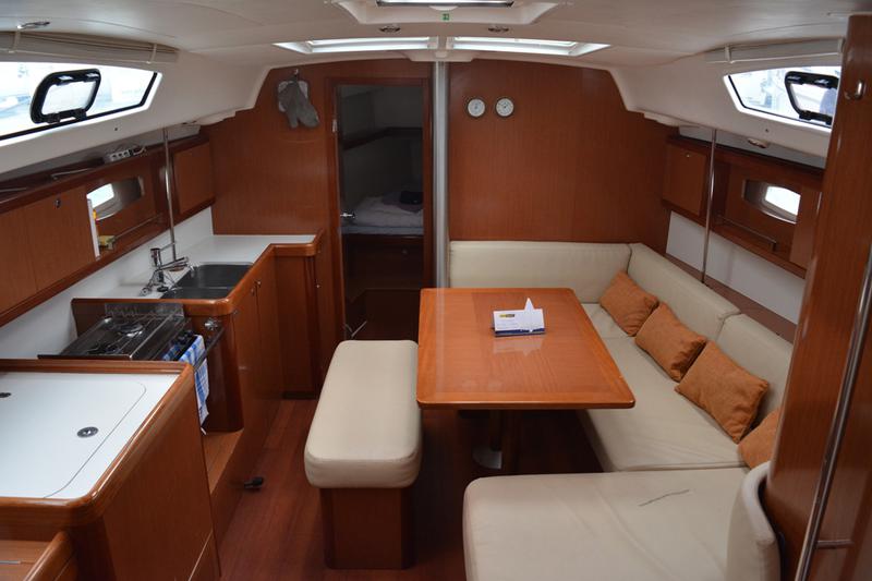 Book yachts online - sailboat - Oceanis 40 - Ventura - rent