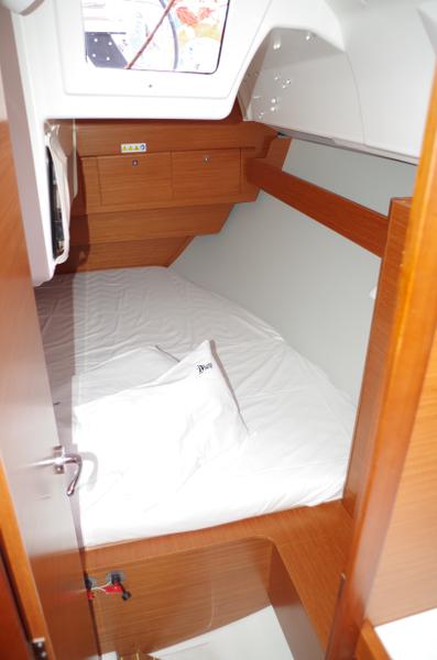 Book yachts online - sailboat - Dufour 360 GL - Anahata - rent
