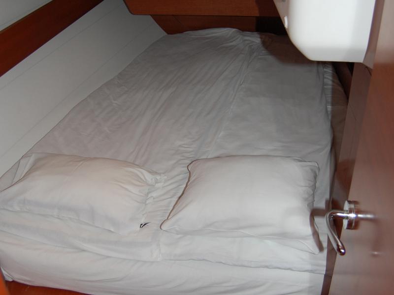 Book yachts online - sailboat - Dufour 375 GL - One&amp;Only - rent