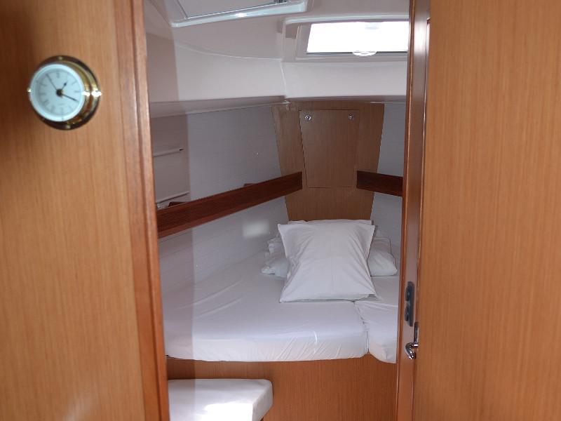 Book yachts online - sailboat - Bavaria 40 Cruiser.. - Manta - rent