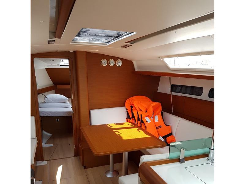 Book yachts online - sailboat - Sun Odyssey 419 - Jazz - rent