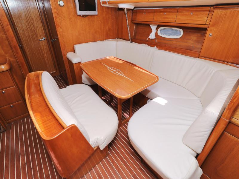 Book yachts online - sailboat - Bavaria 46 Cruiser - Espada - rent