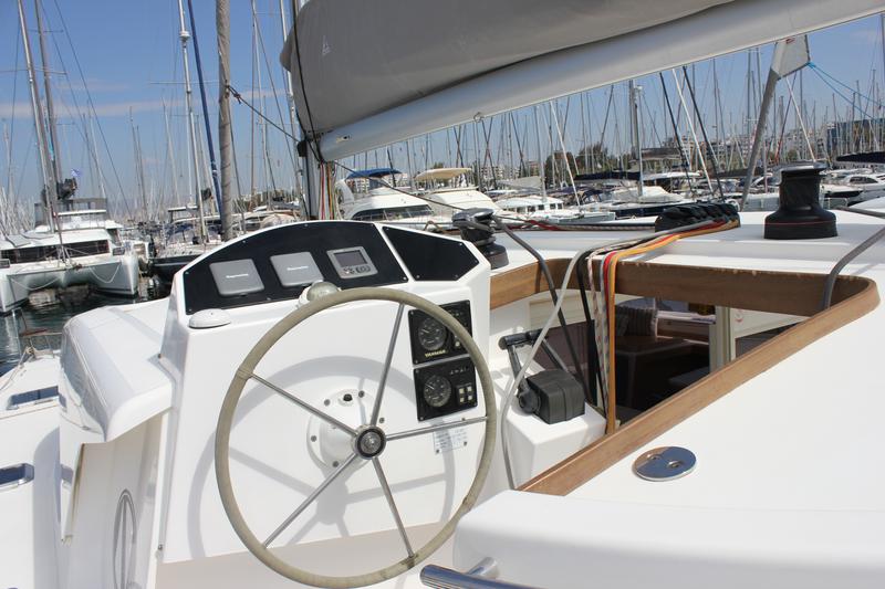 Book yachts online - catamaran - Nautitech 441 - Star Light - rent