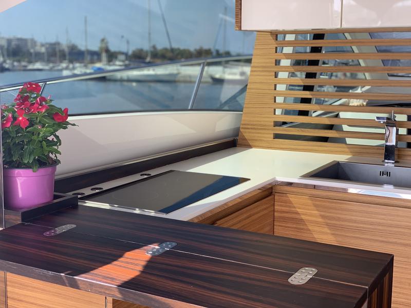 Book yachts online - motorboat - Absolute 52 - Tequila - rent