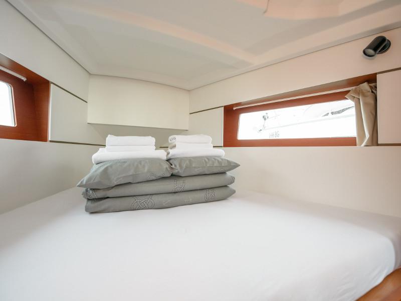 Book yachts online - sailboat - Oceanis 35.1 - Aquilo - rent