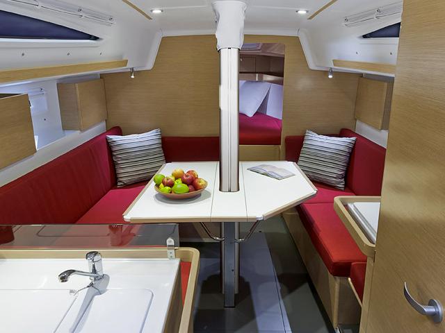 Book yachts online - sailboat - Elan 350 - Romeo - rent