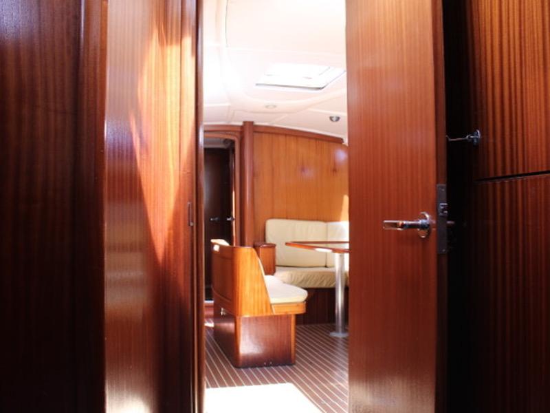 Book yachts online - sailboat - Bavaria 44 - Bonnie - rent