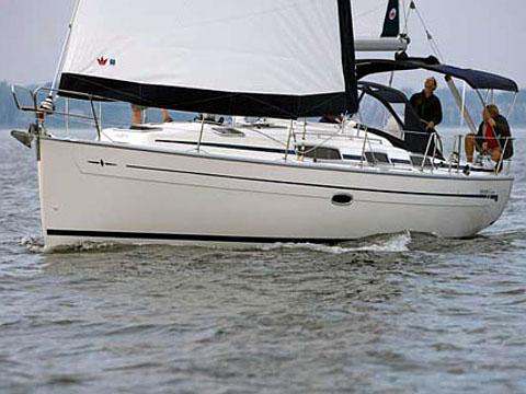 Book yachts online - sailboat - Bavaria 38 Cruiser - CORI - rent