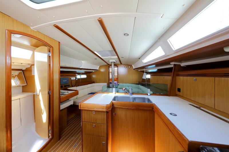 Book yachts online - sailboat - Sun Odyssey 39i - SVRSATA - rent
