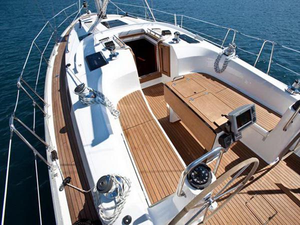 Book yachts online - sailboat - Bavaria Cruiser 40 - STAR FABIAN - rent