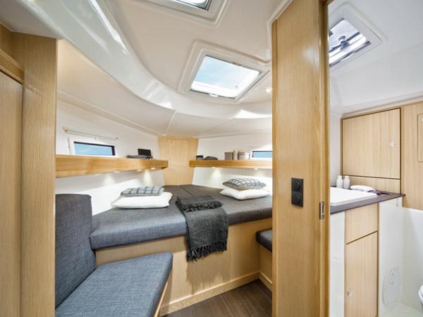 Book yachts online - sailboat - Bavaria Cruiser 40 - STAR FABIAN - rent