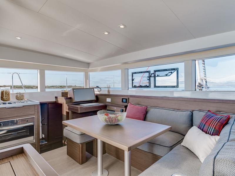 Book yachts online - catamaran - Lagoon 40 - MARS - rent