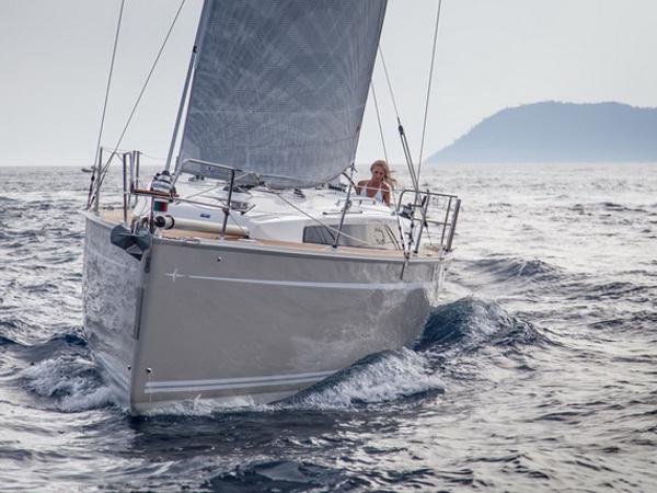 Book yachts online - sailboat - Bavaria Cruiser 33 - HOMEOFFICE - rent