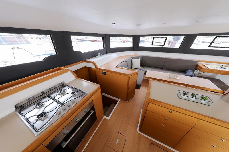 Book yachts online - catamaran - Dufour 48 - BE MINE - rent