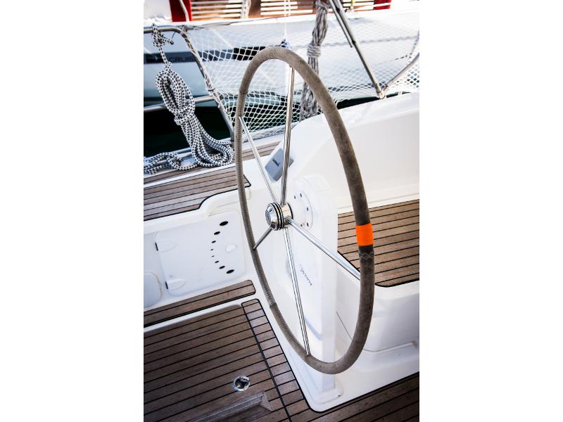 Book yachts online - sailboat - Bavaria Cruiser 41 - STAR KLEO - rent
