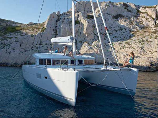 Book yachts online - catamaran - Lagoon 400 - MY STAR - rent