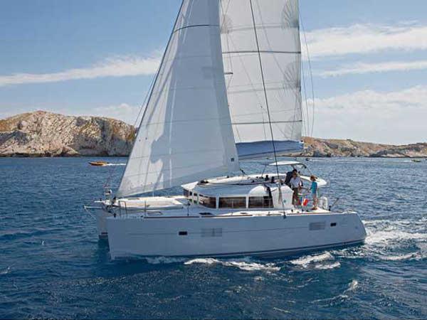 Book yachts online - catamaran - Lagoon 400 - MY STAR - rent