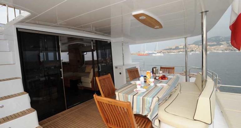 Book yachts online - powercatamaran - Fountaine Pajot Queensland 55 - Actium IV - rent