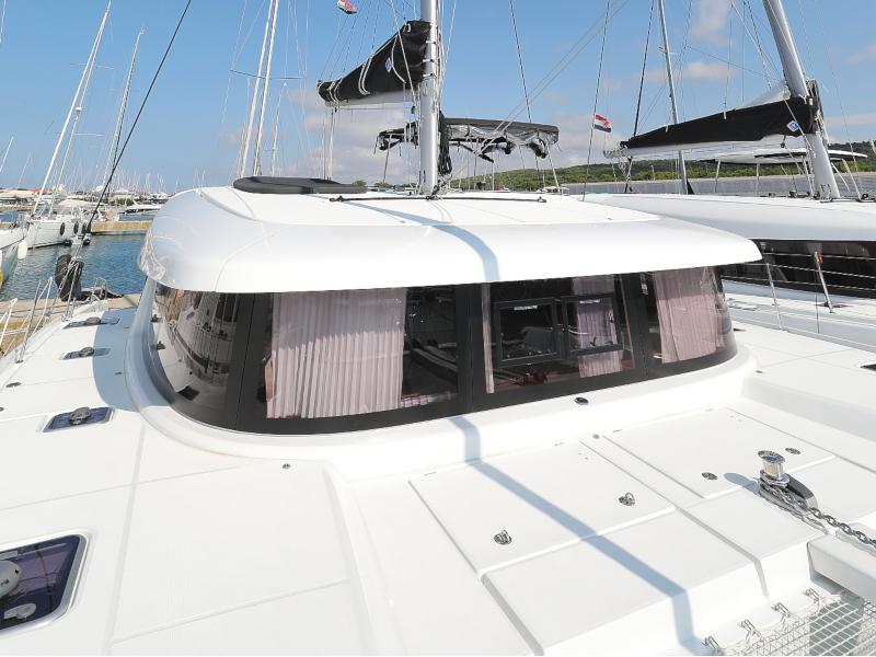 Book yachts online - catamaran - Lagoon 42 - FANTASEA  - rent