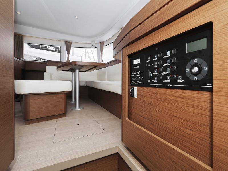 Book yachts online - catamaran - Lagoon 42 - FANTASEA  - rent