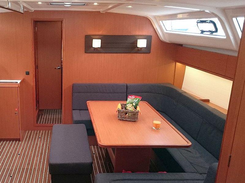 Book yachts online - sailboat - Bavaria Cruiser 51 - Alissa - rent