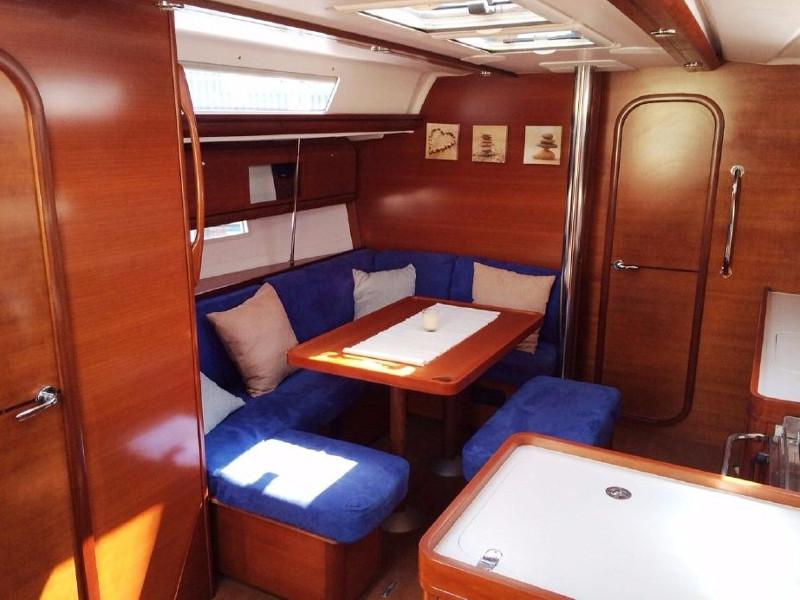 Book yachts online - sailboat - Dufour 405 - EC-  405-13-F - rent