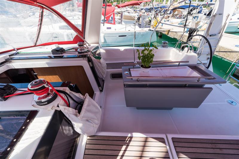 Book yachts online - sailboat - Oceanis 41 - LIMONI - rent
