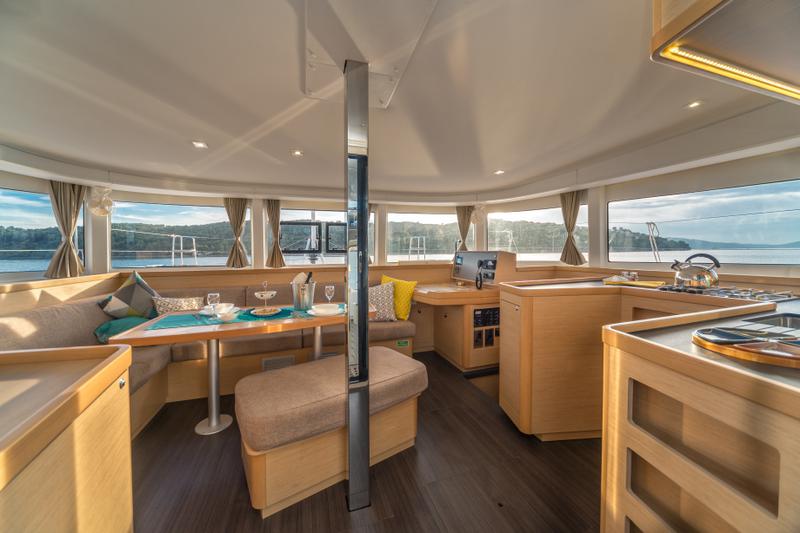 Book yachts online - catamaran - Lagoon 42 (2017) MALA KATE equipped with generator, A/C (saloon) - MALA KATE - rent