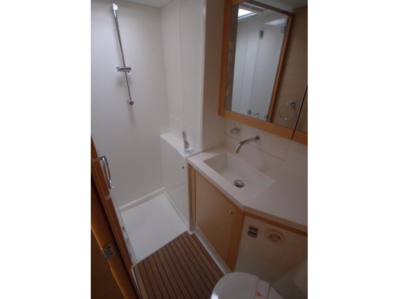 Book yachts online - catamaran - Lagoon 450F - Mon Diamant - rent