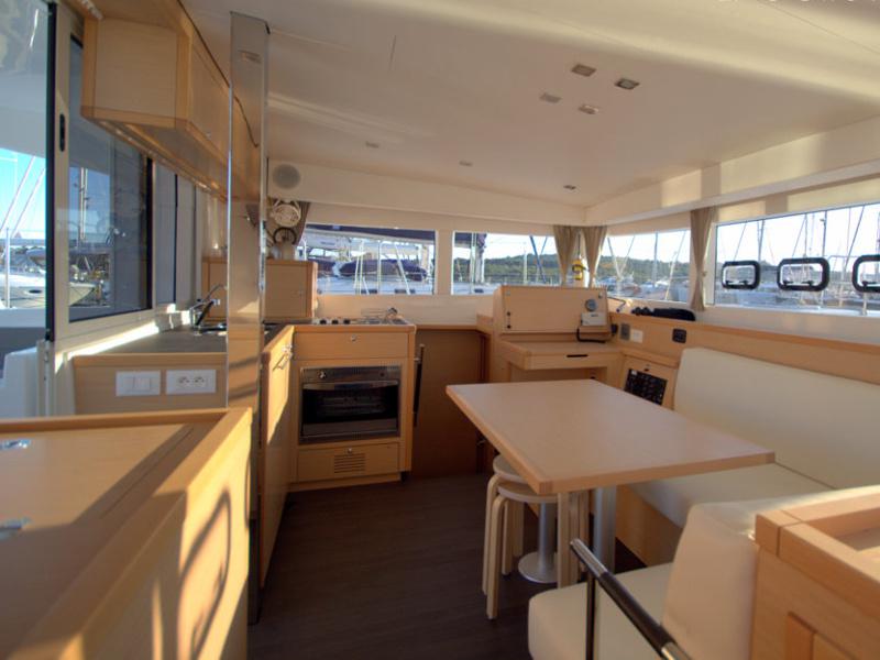 Book yachts online - catamaran - Lagoon 39 - Catherine - rent