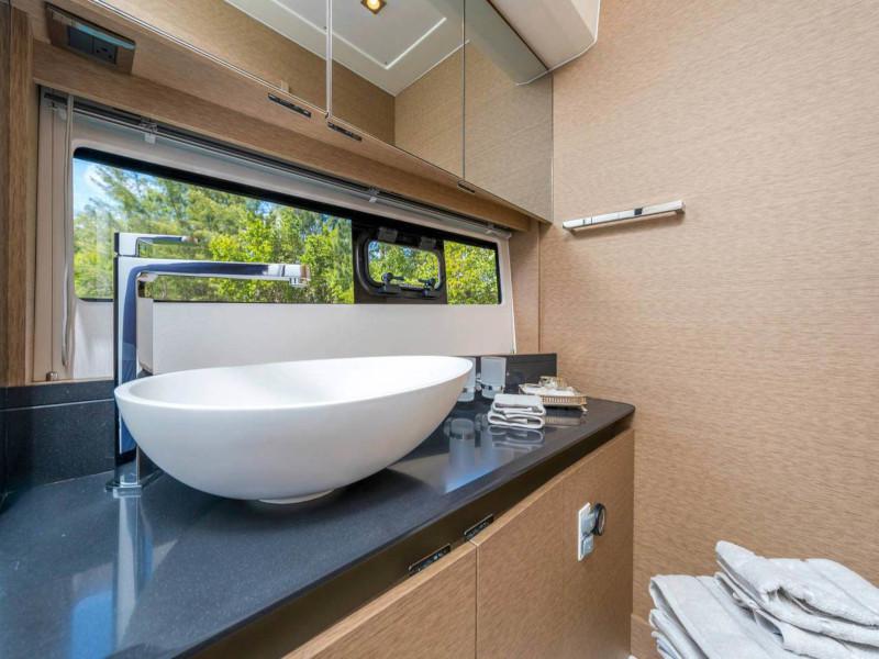 Book yachts online - motorboat - Prestige 460 - ADUDU 2 - rent