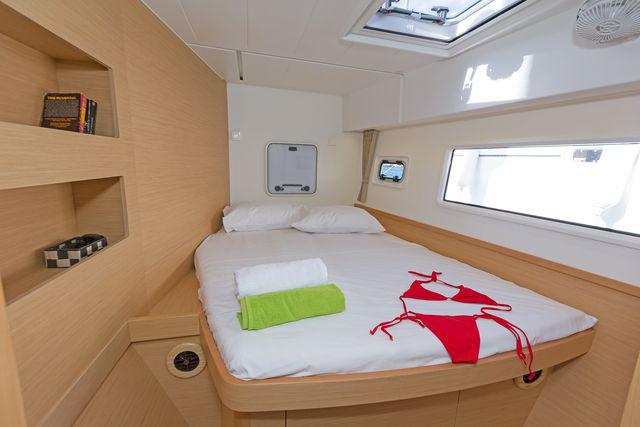 Book yachts online - catamaran - Lagoon 42 A/C &amp; GEN - MOJITO - rent