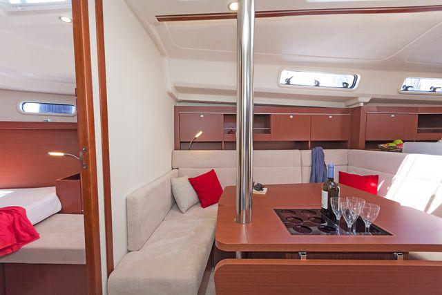 Book yachts online - sailboat - Hanse 385 - JOY - rent