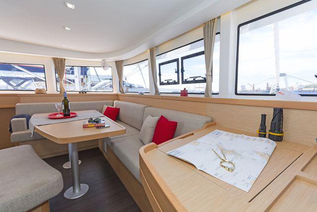 Book yachts online - catamaran - Lagoon 42 A/C &amp; GEN - FULL MOON - rent