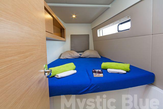 Book yachts online - catamaran - Nautitech Open 40 - MYSTIC BLUE - rent