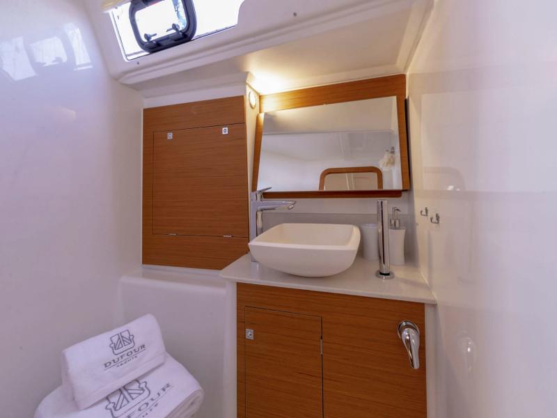 Book yachts online - sailboat - Dufour 390 Grand Large - D 390 NEW  - rent