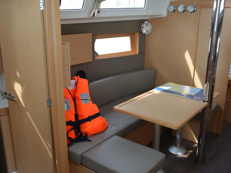 Book yachts online - sailboat - Oceanis 38.1 - Fany - rent