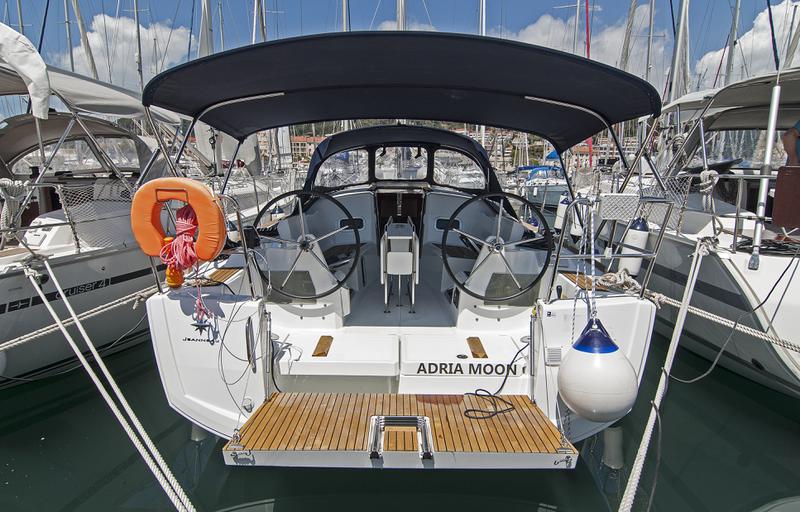 Book yachts online - sailboat - Sun Odyssey 349 - Adria Moon - rent
