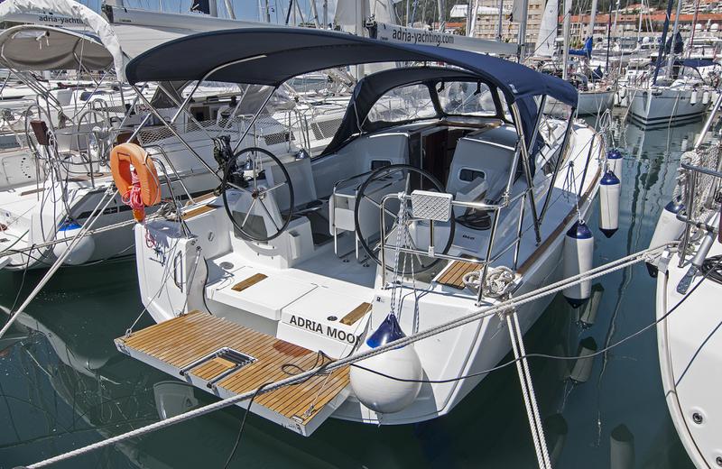 Book yachts online - sailboat - Sun Odyssey 349 - Adria Moon - rent