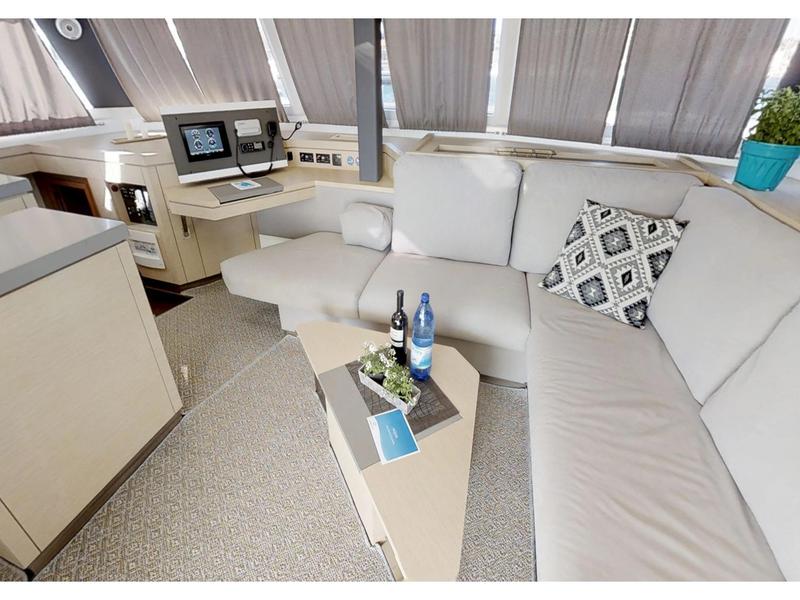 Book yachts online - catamaran - Fountaine Pajot 47 SAONA(GEN,AC,WATERMAKER) - Aqua - rent